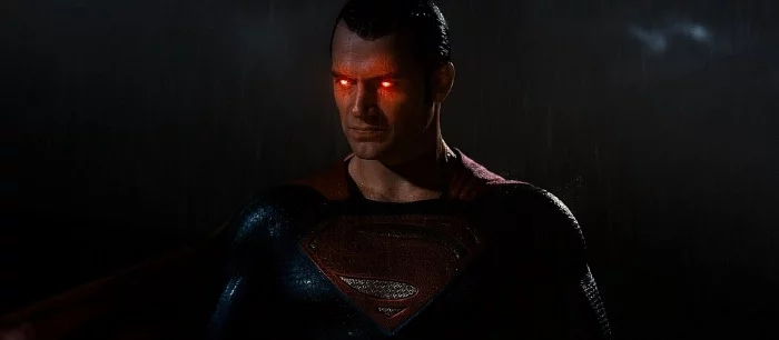 Супермен убил Бэтмена: художник показал мрачный арт со злой версией супергероя