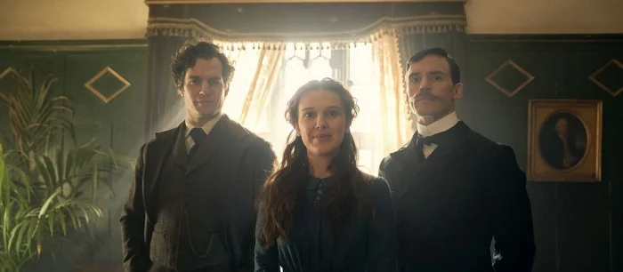 Netflix показал тизер «Энолы Холмс» с Генри Кавиллом в роли детектива