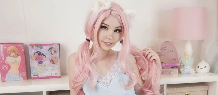 Скандальная косплеерша Belle Delphine стала героиней эротических модов