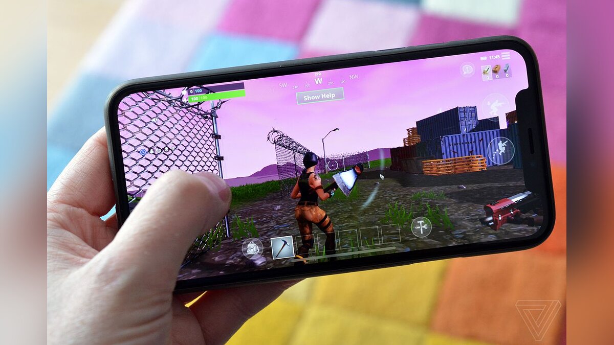 Apple удалила Fortnite из iOS за нарушение правил микротранзакций. Epic  Games подала в суд