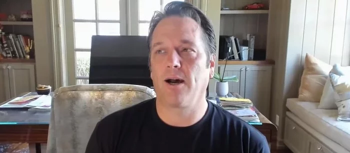 Глава Xbox показал консоль Series S еще в июле, но никто не заметил (фото)