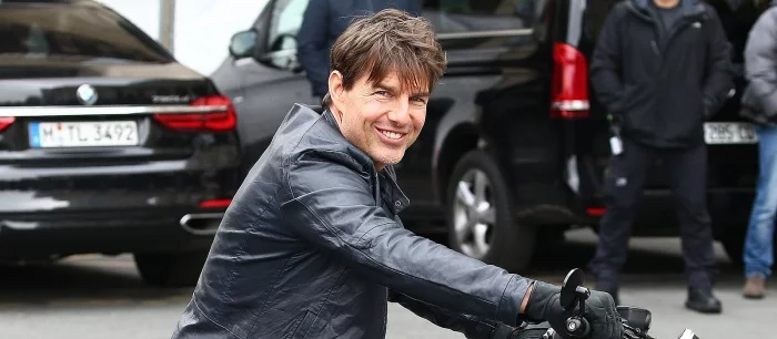 На видео показали опасный трюк, который Том Круз выполнил для «Миссии невыполнима 7»