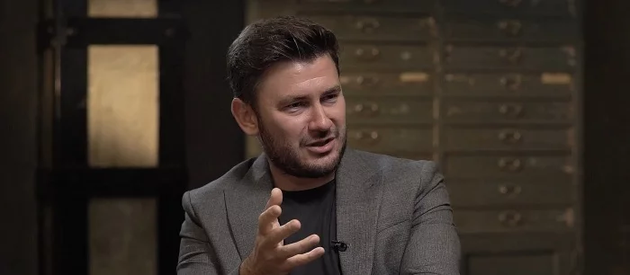 Юрий Дудь взял интервью у создателя «Метро» Дмитрия Глуховского