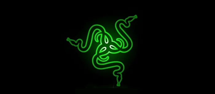 Razer представила кредитку для геймеров с кэшбеком и игровыми возможностями. Она светится при оплате