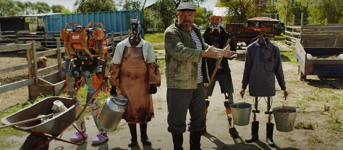 Коровы с QR-кодами и роботы-доярки. Так выглядит суровый рязанский киберпанк (видео)