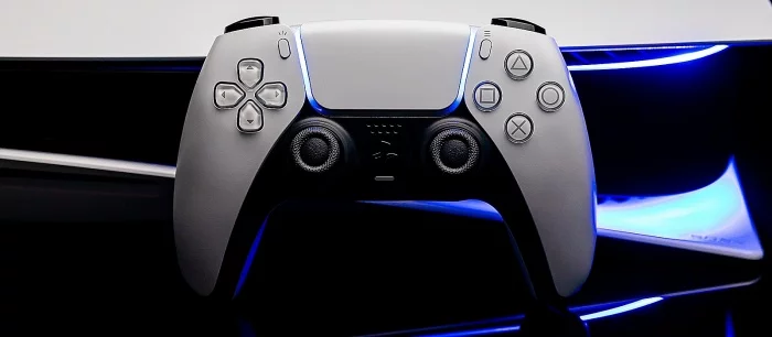 Парень купил 50 консолей PS5. А потом его ограбили