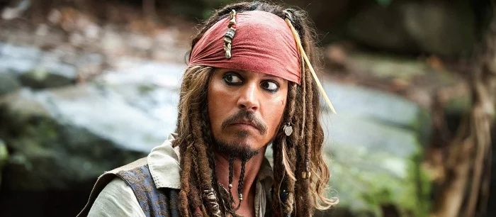 Netflix удалил все фильмы с Джонни Деппом. Фанаты возмущены и требуют ответа
