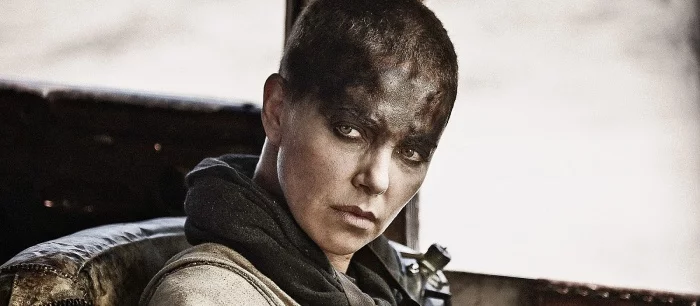 Warner Bros. рассказала, когда выйдет новый фильм во вселенной «Безумного Макса». Это будет женский приквел