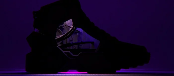 Энтузиасты создали кроссовки-компьютер с RTX 3080 на борту. Вот как они выглядят (видео)