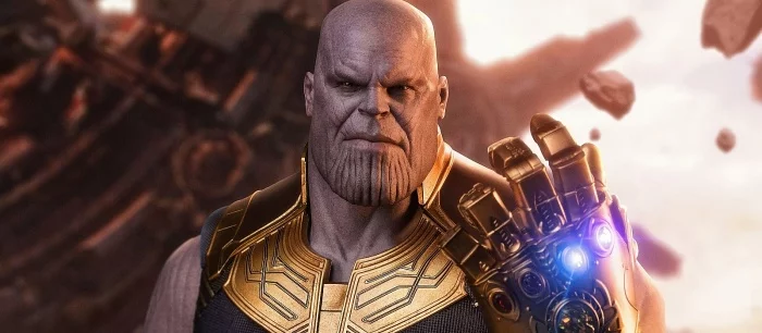 Дети избили Таноса на утреннике, пока его спасал Бэтмен. Джеймс Ганн показал смешной кроссовер Marvel и DC — видео