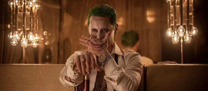 Фанаты годами мечтали, чтобы Джокер произнес мемную фразу «Мы живем в обществе». Режиссер «Лиги справедливости» сделал им сюрприз