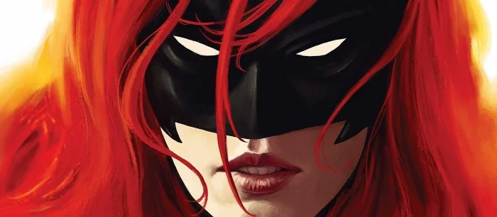 Художник нарисовал женскую версию Бэтмена. У нее рыжие волосы и стильный костюм (арт)