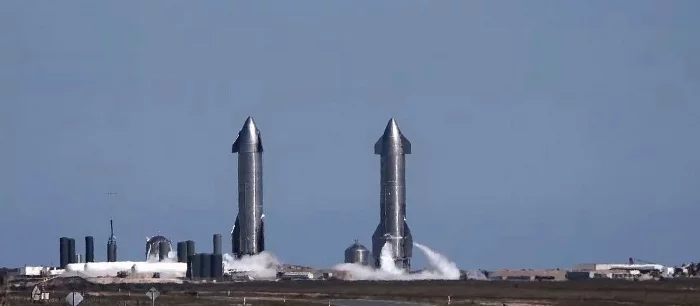 Космической корабль Илона Маска успешно взлетел, но взорвался при посадке