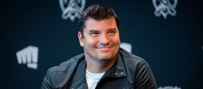 Призывал быть женственной: главу Riot Games обвинили в сексуальных домогательствах