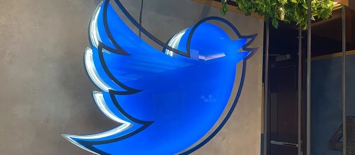 Twitter вводит платные подписки и группы «по интересам». А вот редактирования твитов снова нет