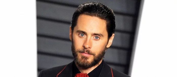 С лысиной и усами: Джаред Лето изменился до неузнаваемости для фильма «Дом Гуччи» от Ридли Скотта