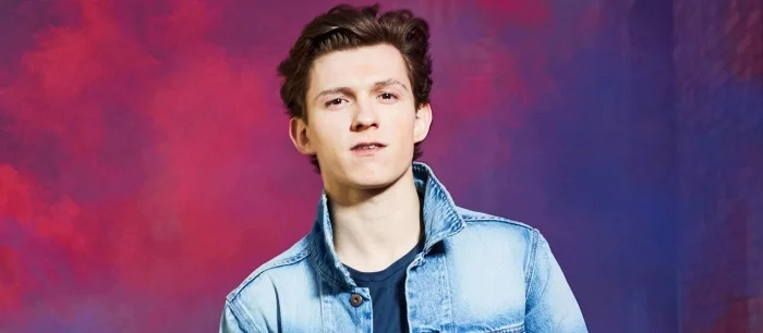 Том Холланд показал свое накаченное тело со съемок «Человека-паука 3»