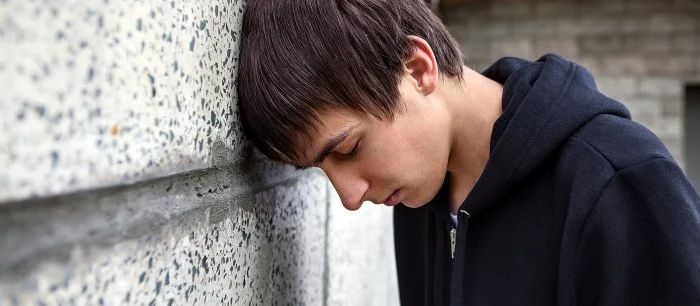 В Балашихе 13-летний подросток потратил 6 000 рублей на онлайн-игры с карты матери, а когда это вскрылось свёл счёты с жизнью