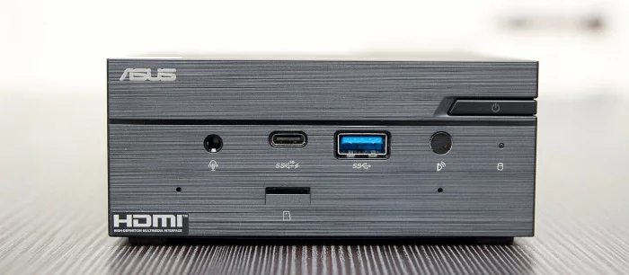 Мал, да удал: ASUS представила новый миниатюрный ПК, который влезет даже в карман куртки