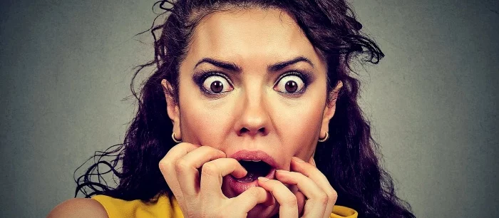 Нейросеть превратила эмодзи в человеческие лица. И это выглядит крайне жутко