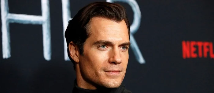 Художник поздравил Генри Кавилла с днем рождения, перерисовав кадр из «Ведьмака». Актер в восторге