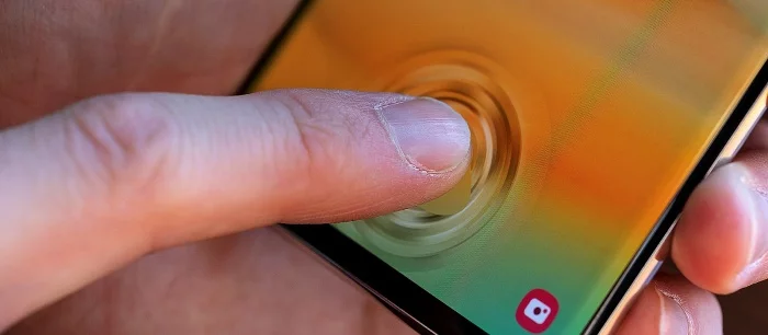 Не повторяйте это дома! Мужчина разблокировал смартфон собственным отрезанным пальцем — считалось, что это невозможно