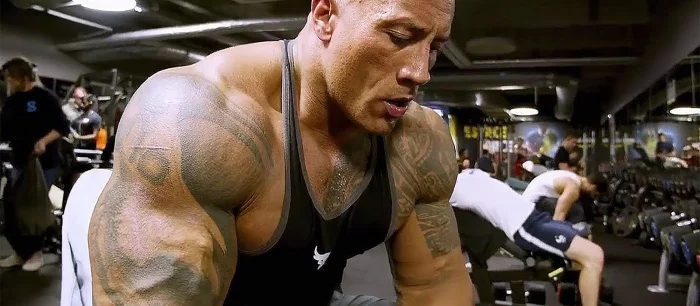 Скала показал, каких результатов достиг для фильма «Черный Адам». Его накачанное тело уже во 2 фазе