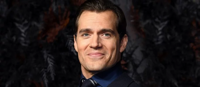 «Только если он будет голый»: Генри Кавилл вернётся к роли Шерлока в «Эноле Хомлс 2». Фанаты в восторге