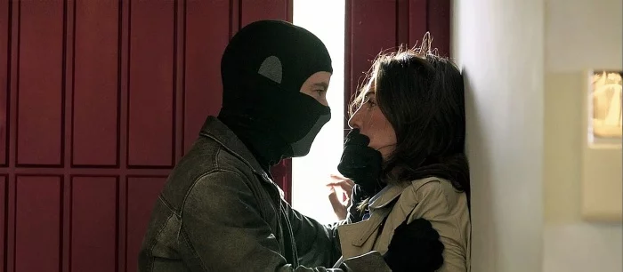 Вирусный ролик с «заложницей» набрал 27 млн просмотров за выходные. Ради таких видео зрители и качали TikTok