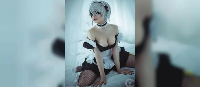 Если бы андроид был горничной. Украинская красавица показала горячий косплей на 2B из NieR: Automata