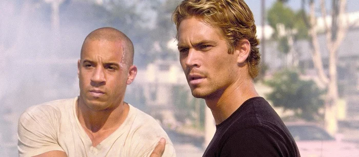 Вин Дизель запостил очень старое фото, на котором он вместе с Полом Уокером. Этому снимку 20 лет