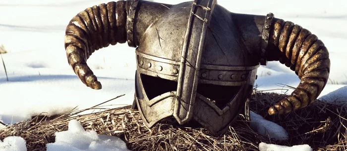 «Я бы точно купил» — художник продолжает удивлять Reddit своими светящимися УФ-картинами по Skyrim