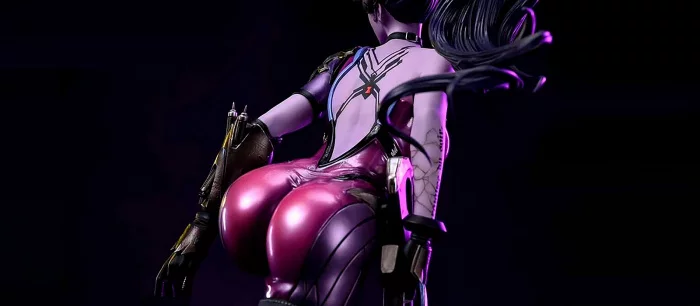 Анонсирована эротическая фигурка Роковой вдовы из Overwatch, которую можно раздеть догола