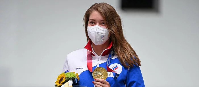 CDPR поздравила российскую фанатку «Ведьмака» с золотом на Олимпиаде и показала коллаж с довольным Геральтом