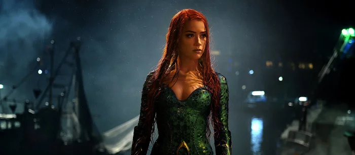 Эмбер Хёрд вновь надела обтягивающие лосины и показала видео с новой тренировкой для «Аквамена 2»