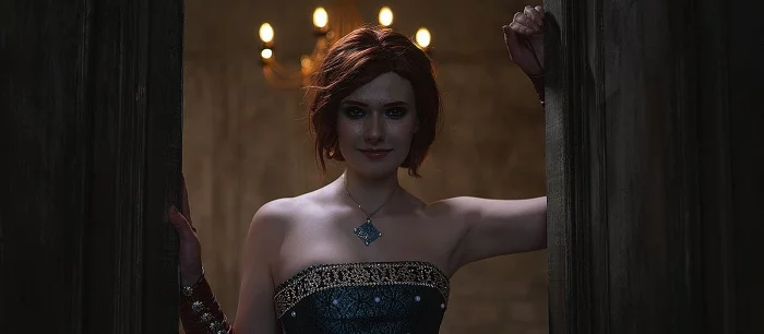 Российская фанатка The Witcher 3 показала очаровательный косплей Трисс, собирающейся на свидание с Геральтом