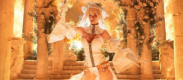 Самый горячий косплей недели: Йеннифэр в нижнем белье, полуголая демоница и соблазнительная Памела Айсли