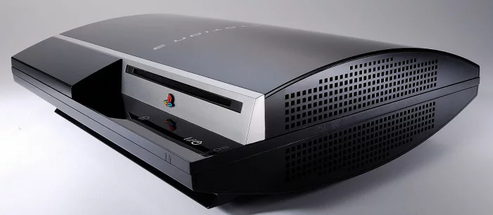 Полиция поймала жителя Липецка за попытку продать перепрошитую PS3. Ему выписали большой штраф