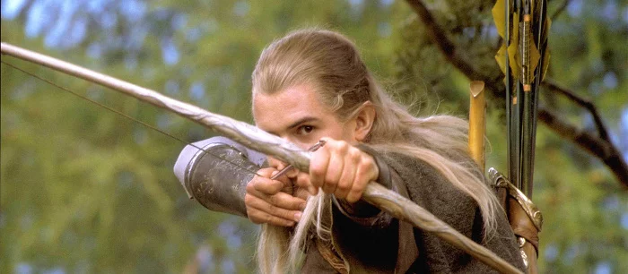 Звезда «Властелина колец» Орландо Блум показал, как стреляет из лука. Многие сразу вспомнили Леголаса