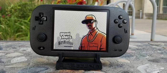 Фанат сделал полноценную портативную PS2 и показал результат (видео)