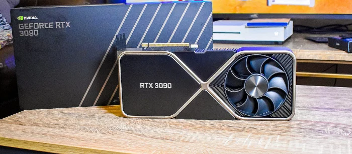 Пользователь разобрал видеокарту, чтобы узнать, почему она перегревается. Внутри он нашёл предмет, забытый на заводе