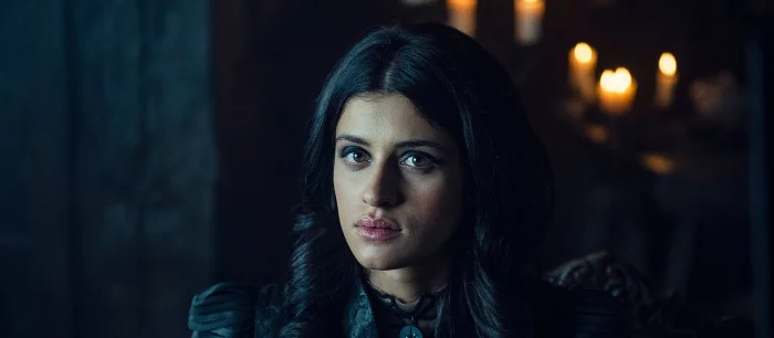 Лучше, чем в сериале? Российская красавица Kalinka Fox показала косплей Йеннифэр из «Ведьмака» Netflix