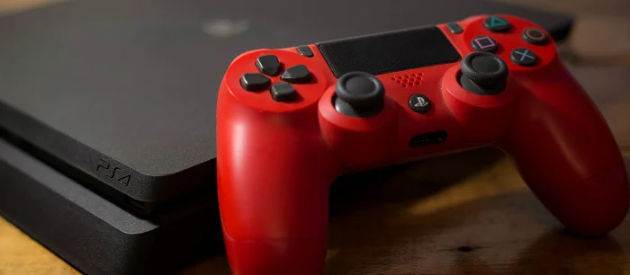 На видео показали, как на эмуляторе PS4 для ПК работают некоторые игры