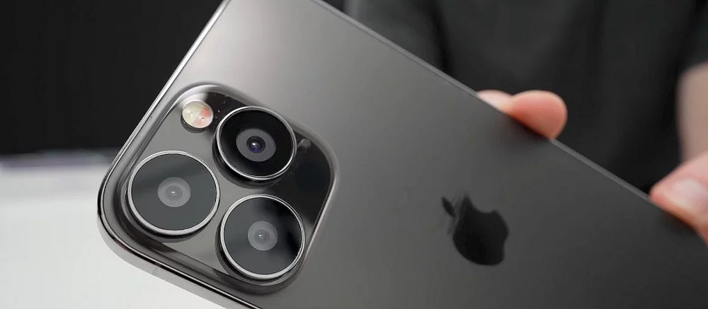 Появилось первое сравнение камер iPhone 13 Pro Max и Samsung Galaxy S21 Ultra