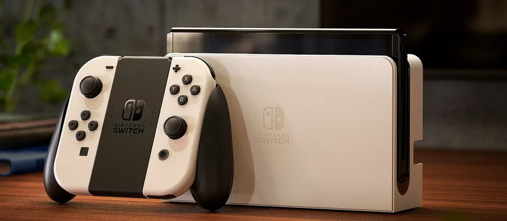 В сети появились живые фото Nintendo Switch OLED