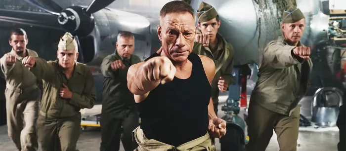 Ван Дамм во Второй мировой — 60-летний актер показал свои коронные удары в рекламе военной игры
