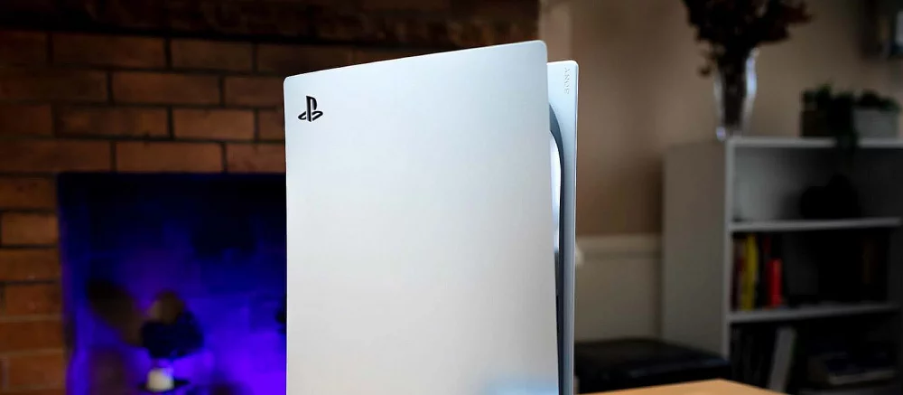 Для PlayStation 5 представили боковые панели в новом дизайне, делающие консоль «менее уродливой»