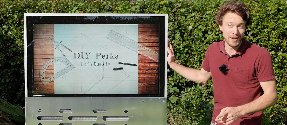 Энтузиаст создал сверхъяркий игровой монитор с водяным охлаждением