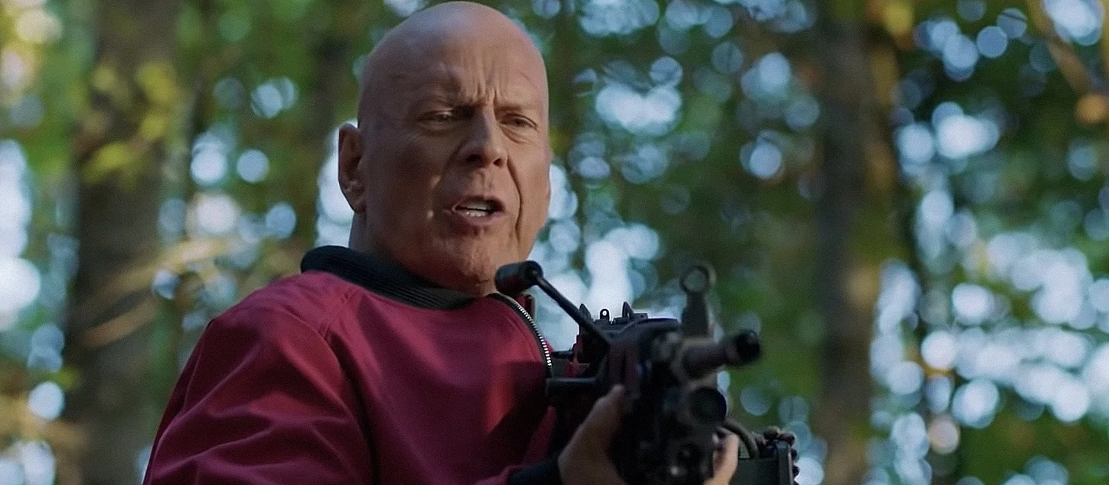 Брюс трейлер. Apex 2021 Bruce Willis. Bruce Willis 2023. Брюс Уиллис преступный квест.