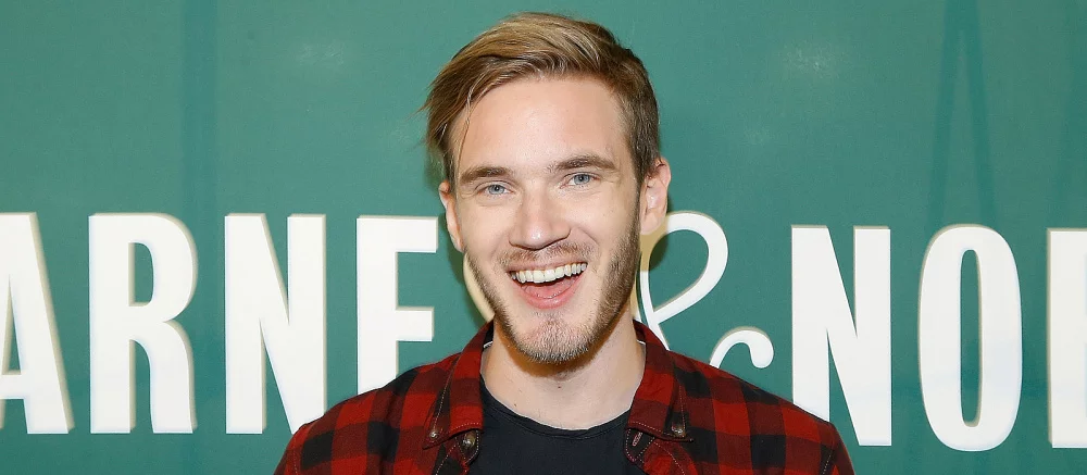 «Я пил виски каждый божий день» — PewDiePie признался, что страдал от алкогольной зависимости